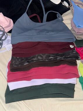 Flow Y bras Lululemon Size 8EUC